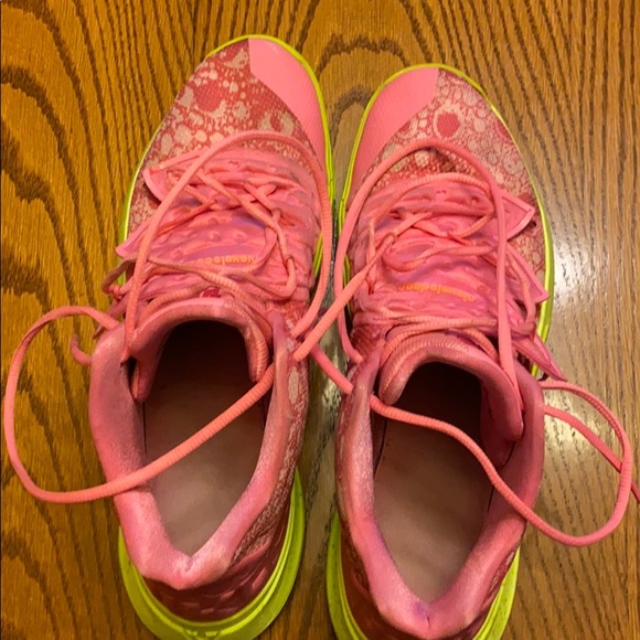 Kyrie 5 Patrick’s - Picture 2 of 8